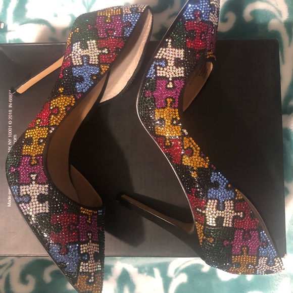 Multi Colored Sparkle Puzzle Size 5 Shoes by Inc - Picture 2 of 6